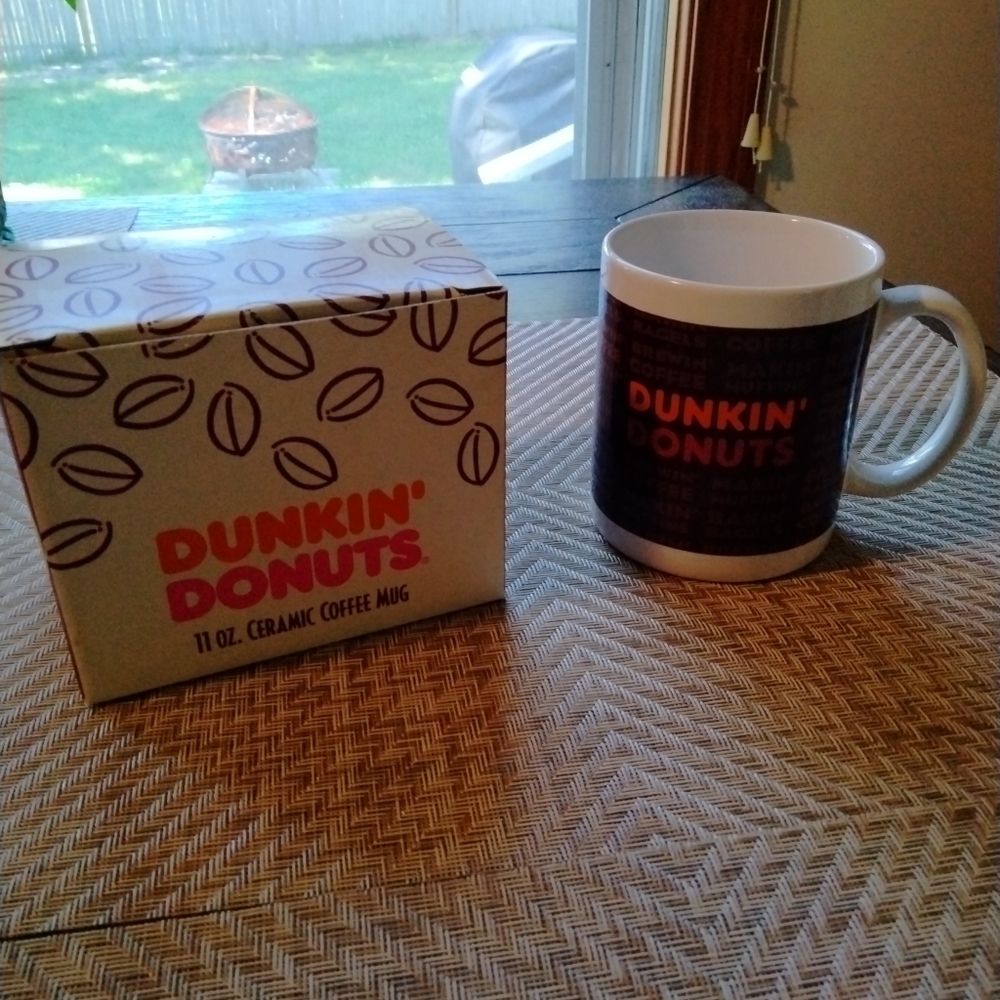 Vintage Dunkin donuts mug with original box